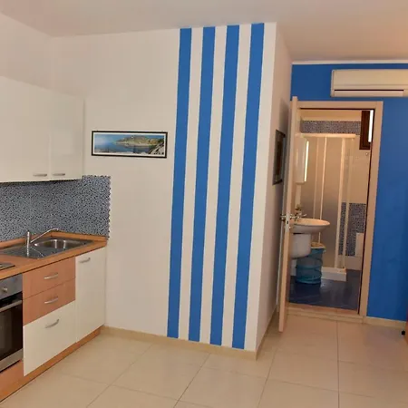 Holiday home Bilocali Civico16 *